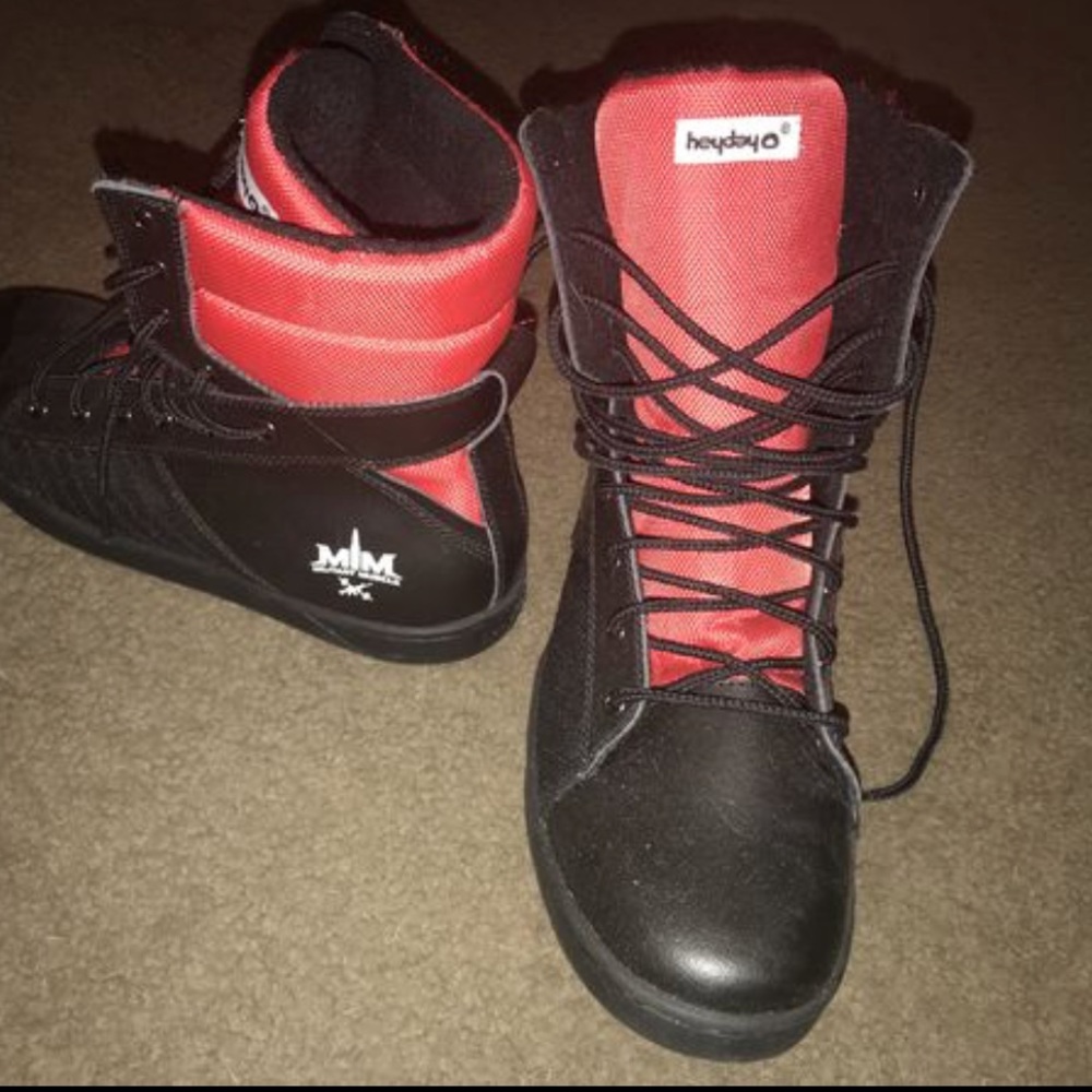 Athletic combat boots